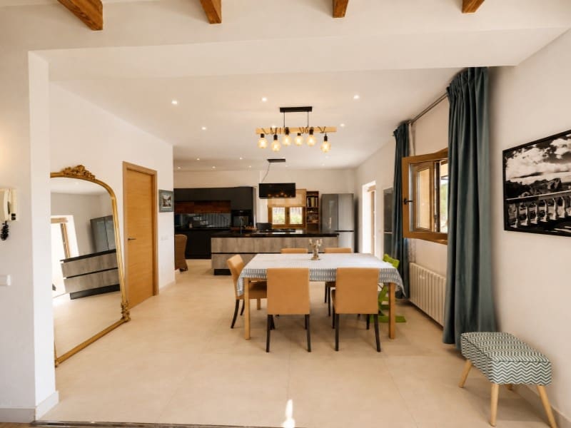 3 makuuhuone Huvila myytävänä paikassa Calvia - 1 995 000 € (Ref: 10072731)