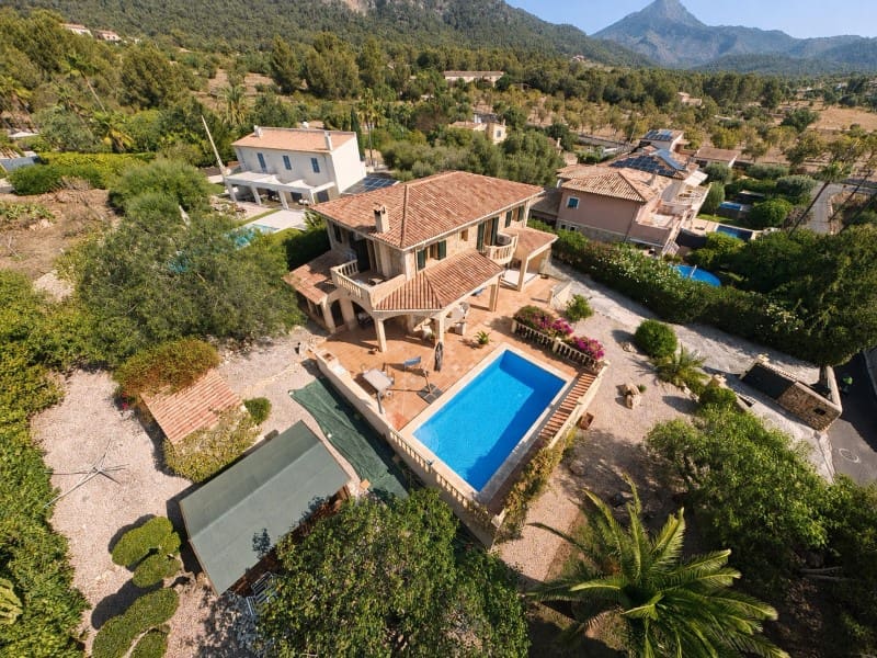 3 makuuhuone Huvila myytävänä paikassa Calvia - 1 995 000 € (Ref: 10072731)