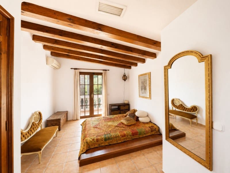 Chalet de 3 habitaciones en Santa Ponsa en venta con piscina garaje - 1.250.000 € (Ref: 10072732)
