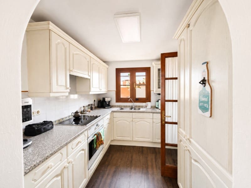 Chalet de 3 habitaciones en Santa Ponsa en venta con piscina garaje - 1.250.000 € (Ref: 10072732)