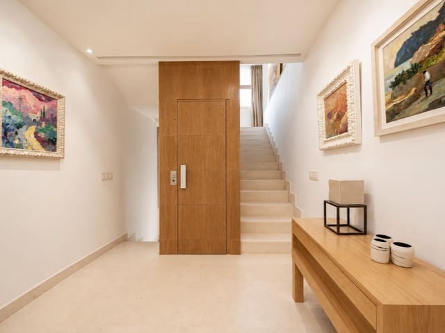 6 slaapkamer Villa te koop in El Terreno, Palma de Mallorca met zwembad garage - € 2.700.000 (Ref: 10072734)
