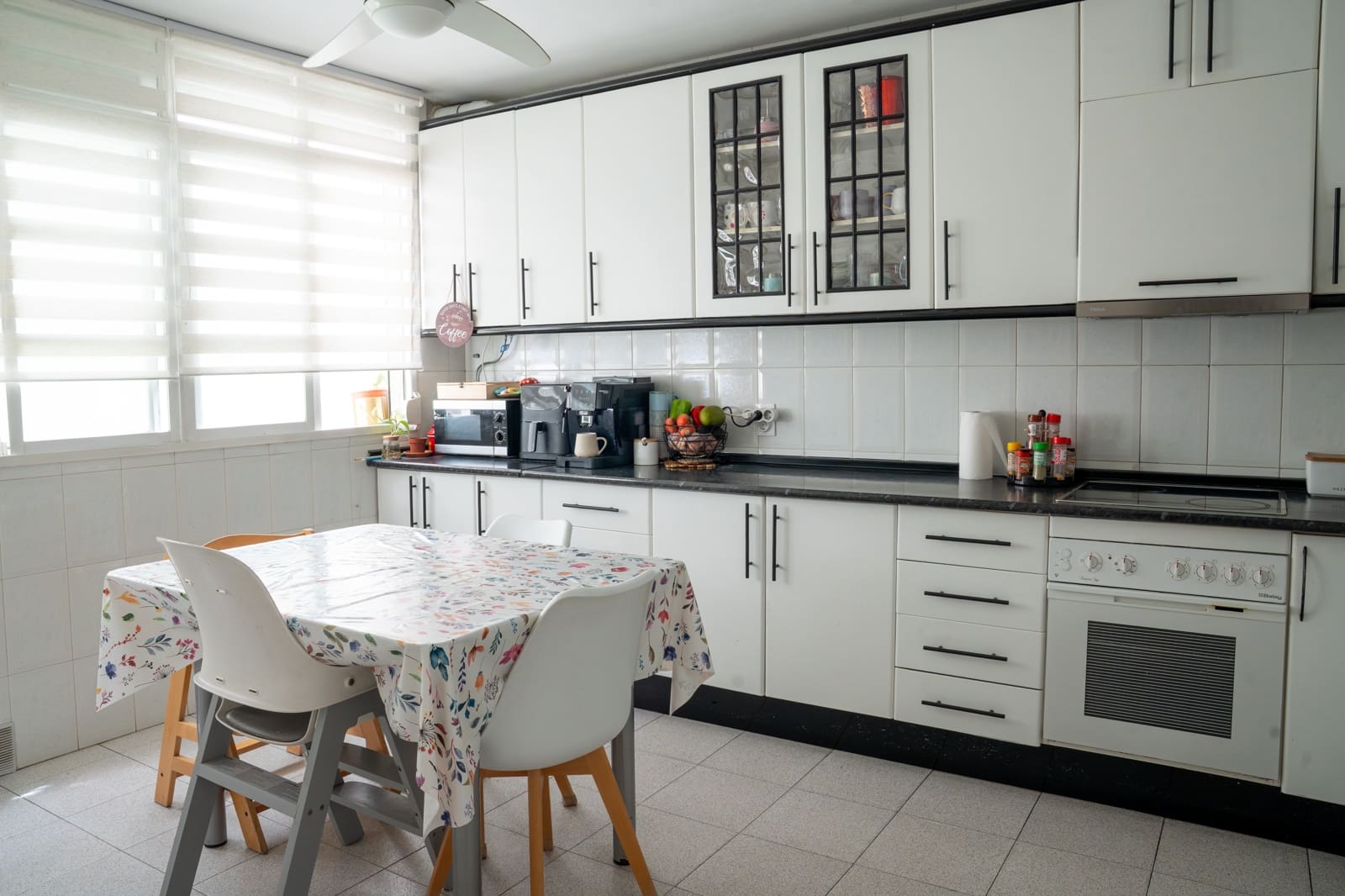5 soverom Hus til salgs i Marbella med svømmebasseng garasje - € 620 000 (Ref: 9997679)