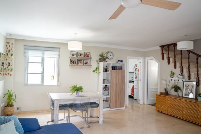 5 soveværelse Byhus til salg i Torrecilla - La Cañada, Marbella med swimmingpool garage - € 620.000 (Ref: 9997679)