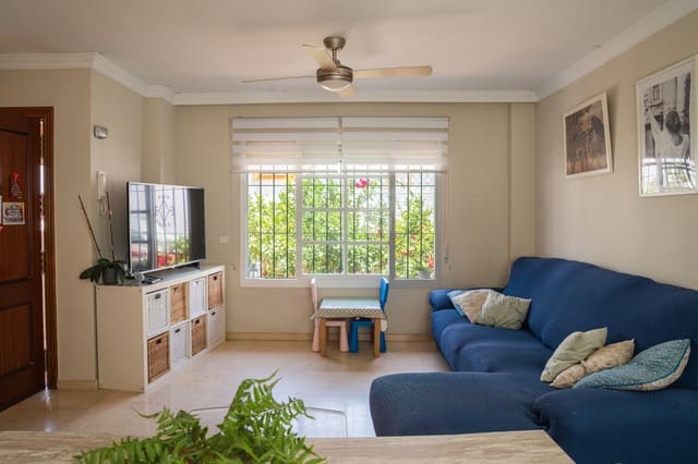 5 soveværelse Byhus til salg i Torrecilla - La Cañada, Marbella med swimmingpool garage - € 620.000 (Ref: 9997679)