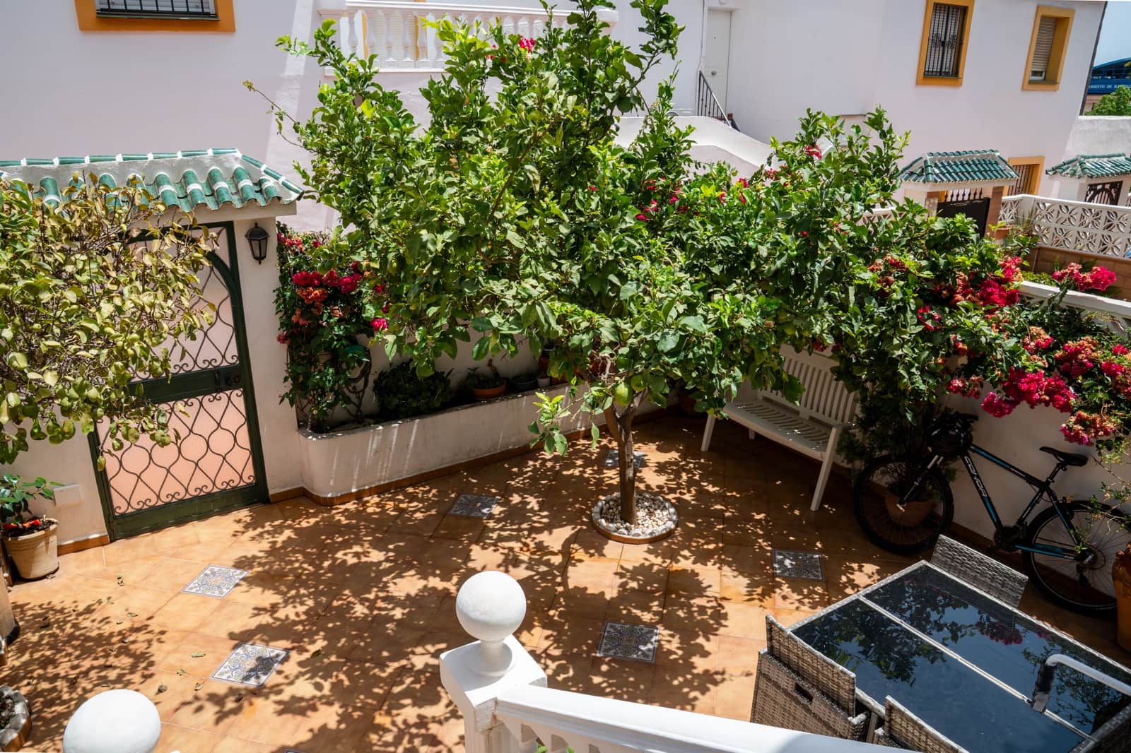 5 soverom Hus til salgs i Marbella med svømmebasseng garasje - € 620 000 (Ref: 9997679)