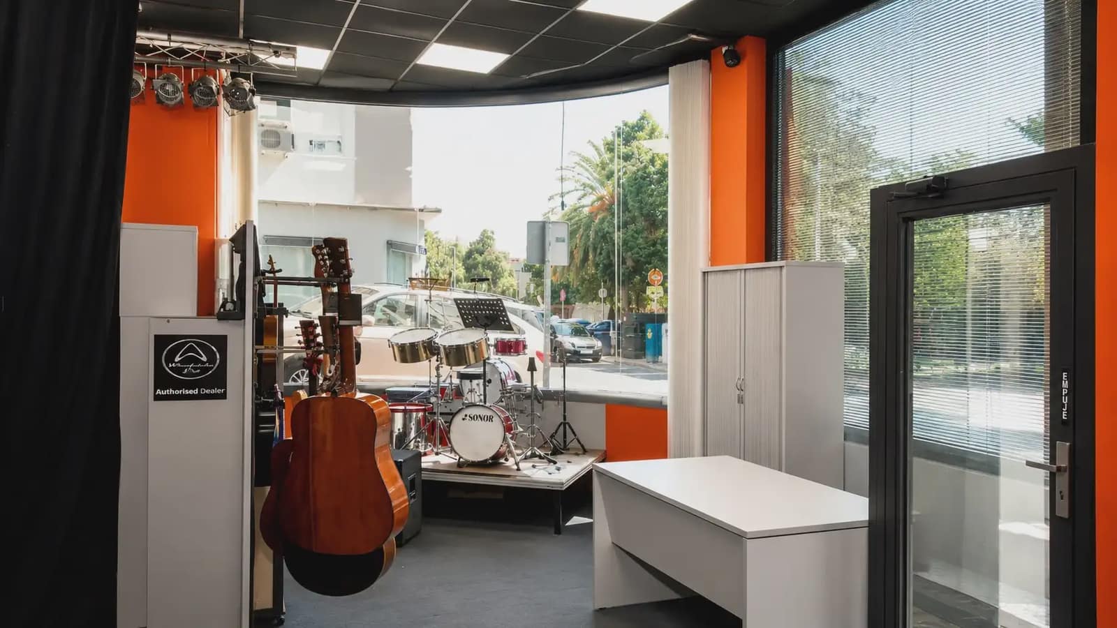 Comercial para venda em Motril - 210 000 € (Ref: 10001297)