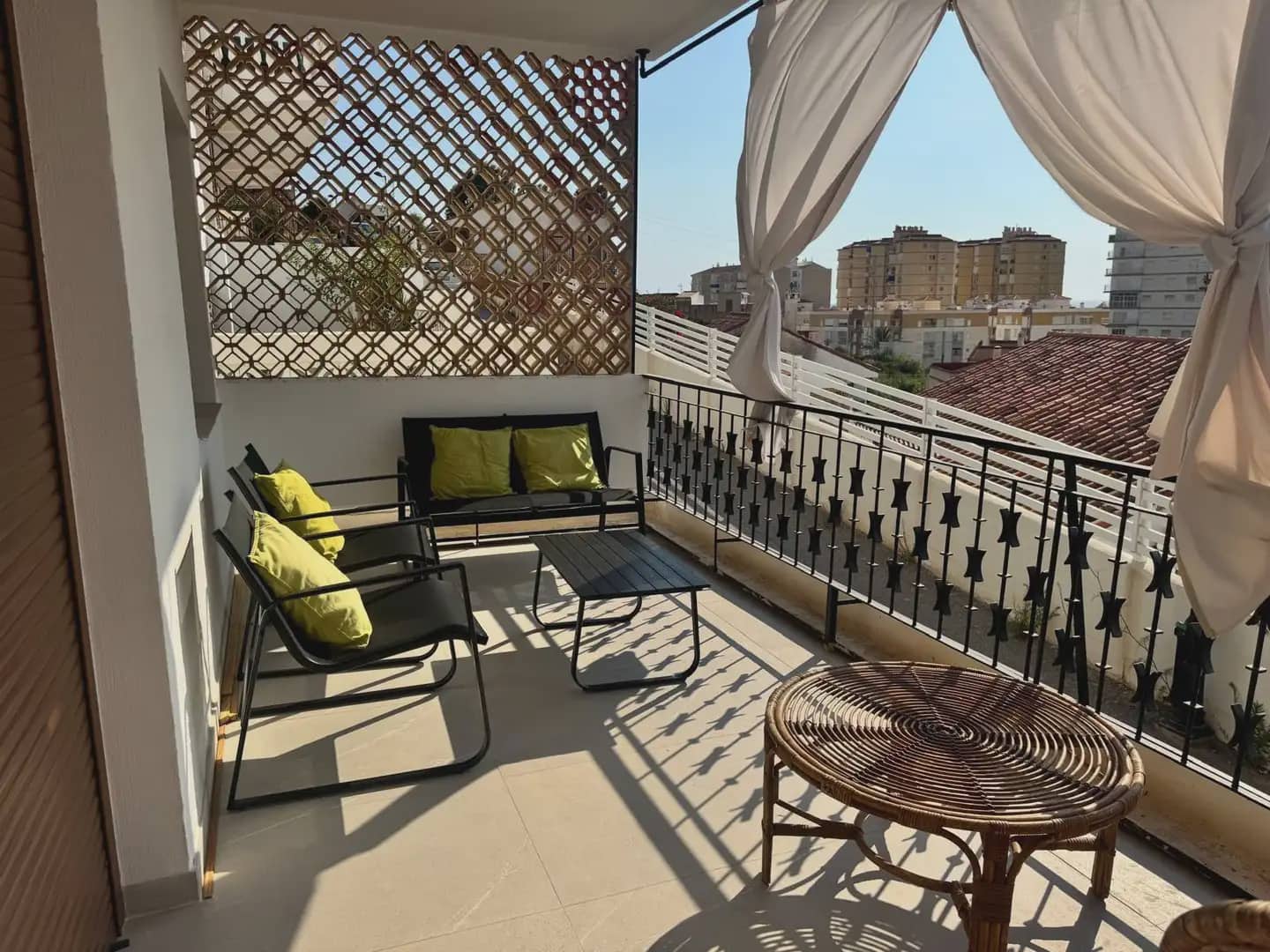 3 bedroom Flat for sale in Torrenueva with garage - € 380,000 (Ref: 10001298)