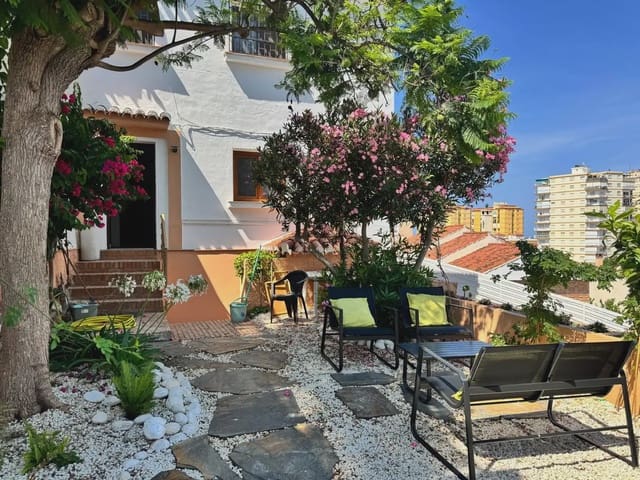 Piso de 3 habitaciones en Torrenueva Costa en venta con garaje - 380.000 € (Ref: 10001298)