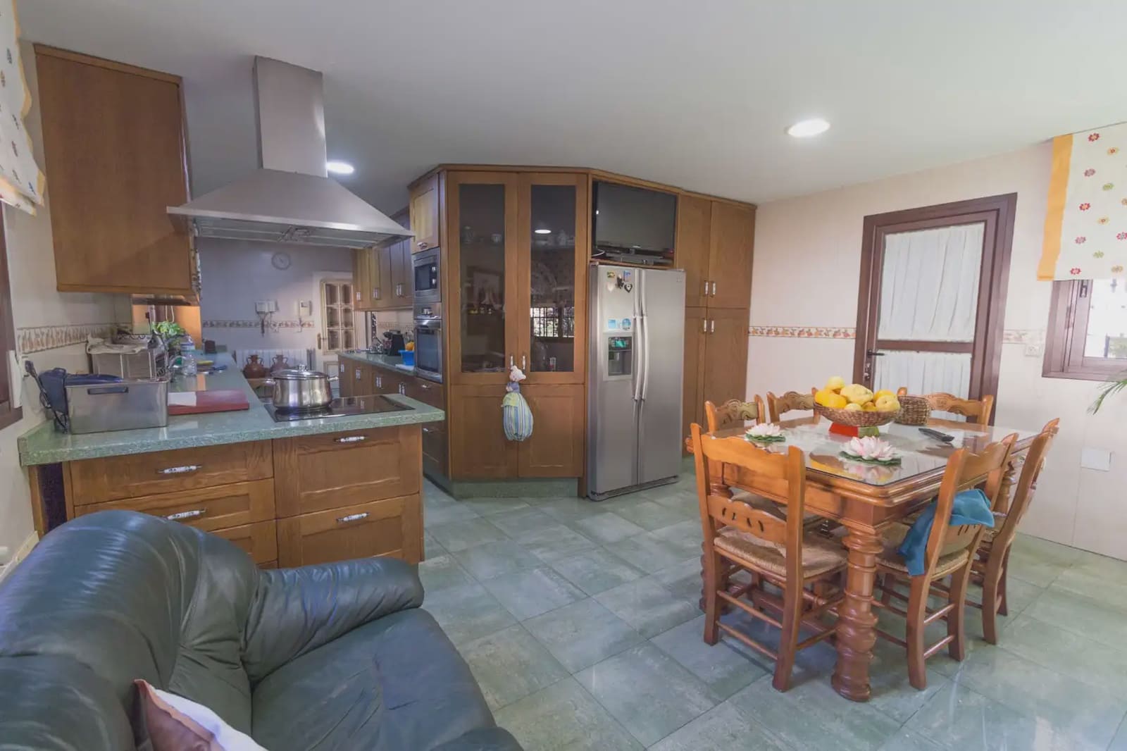 5 soveværelse Villa til salg i Gualchos med swimmingpool - € 650.000 (Ref: 10001300)