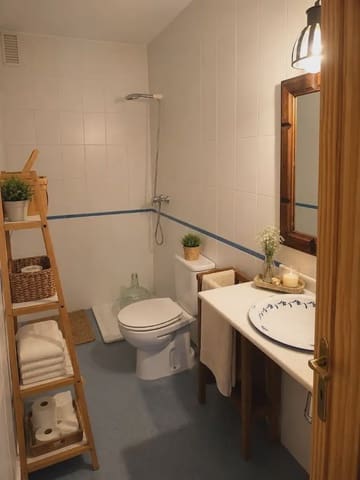 3 bedroom Flat for sale in Carretera de la Sierra, Granada city with garage - € 289,000 (Ref: 10007744)