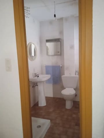 4 makuuhuone Maalaistalo myytävänä paikassa Illora - 188 000 € (Ref: 10047679)
