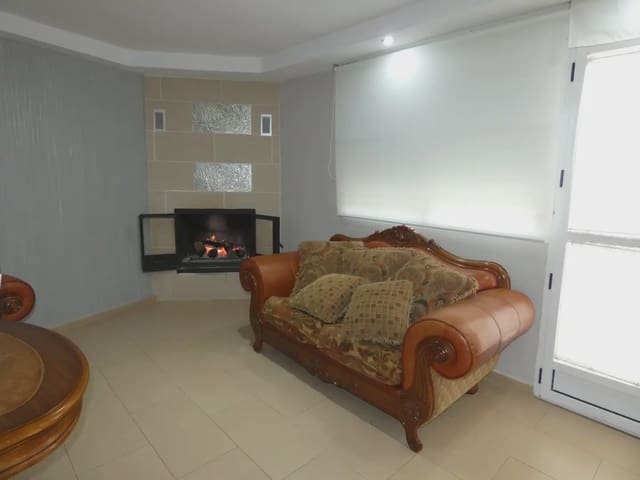 Casa en Pinos Puente en venta - 125.000 € (Ref: 10047680)