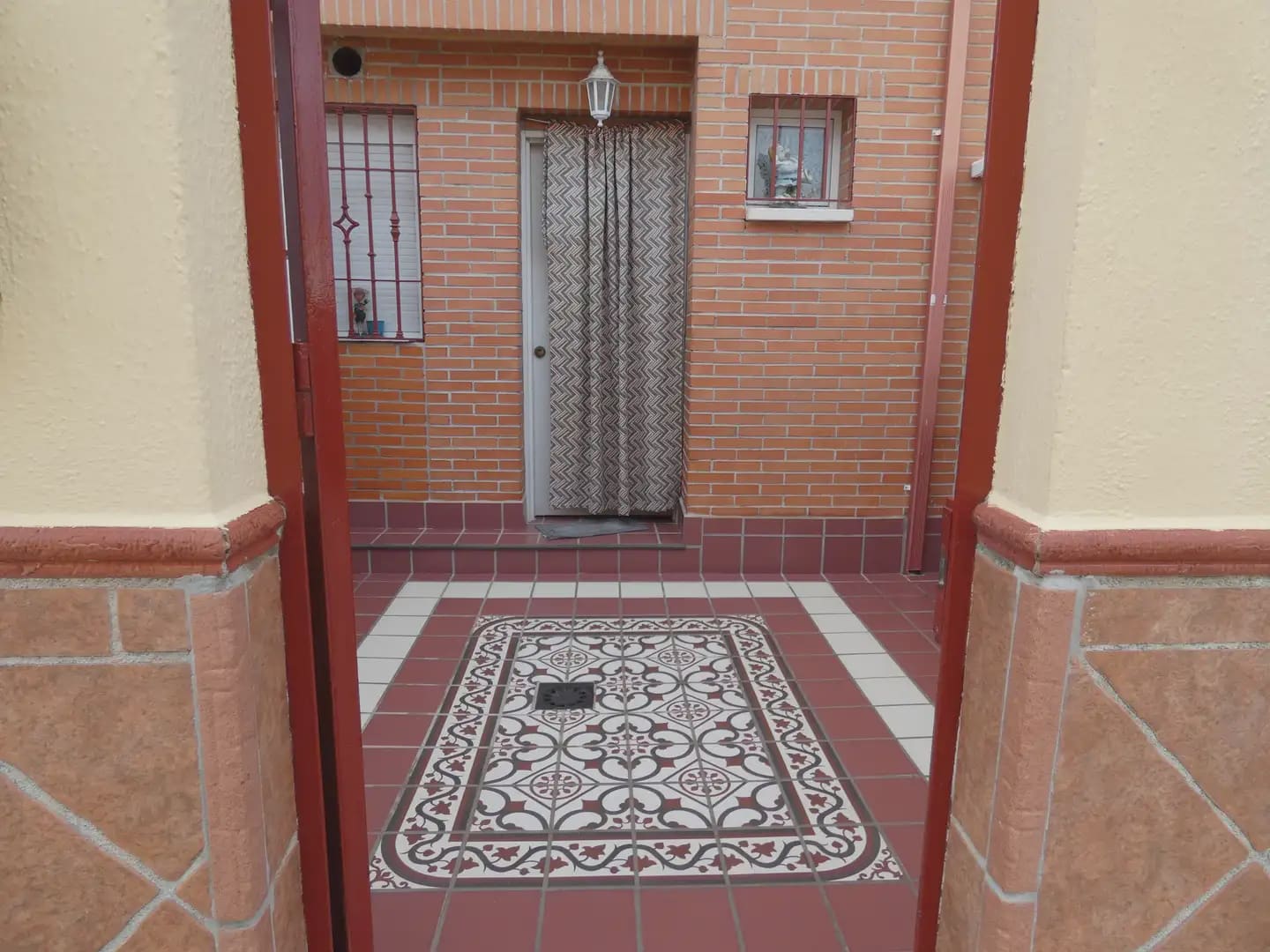 Dom na sprzedaż w Pinos Puente - 125 000 € (Ref: 10047680)