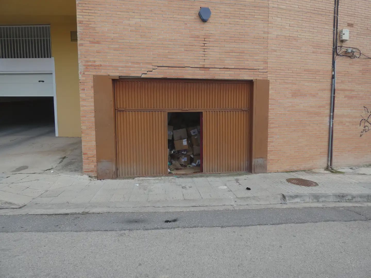 Dom na sprzedaż w Pinos Puente - 125 000 € (Ref: 10047680)