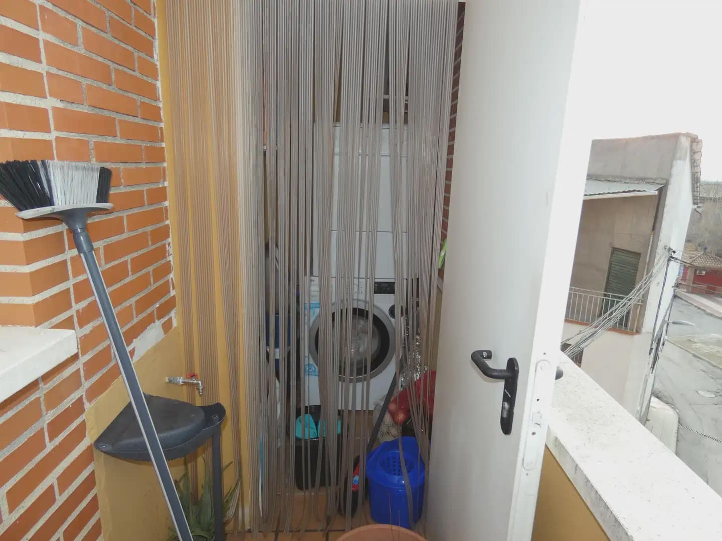 Dom na sprzedaż w Pinos Puente - 125 000 € (Ref: 10047680)