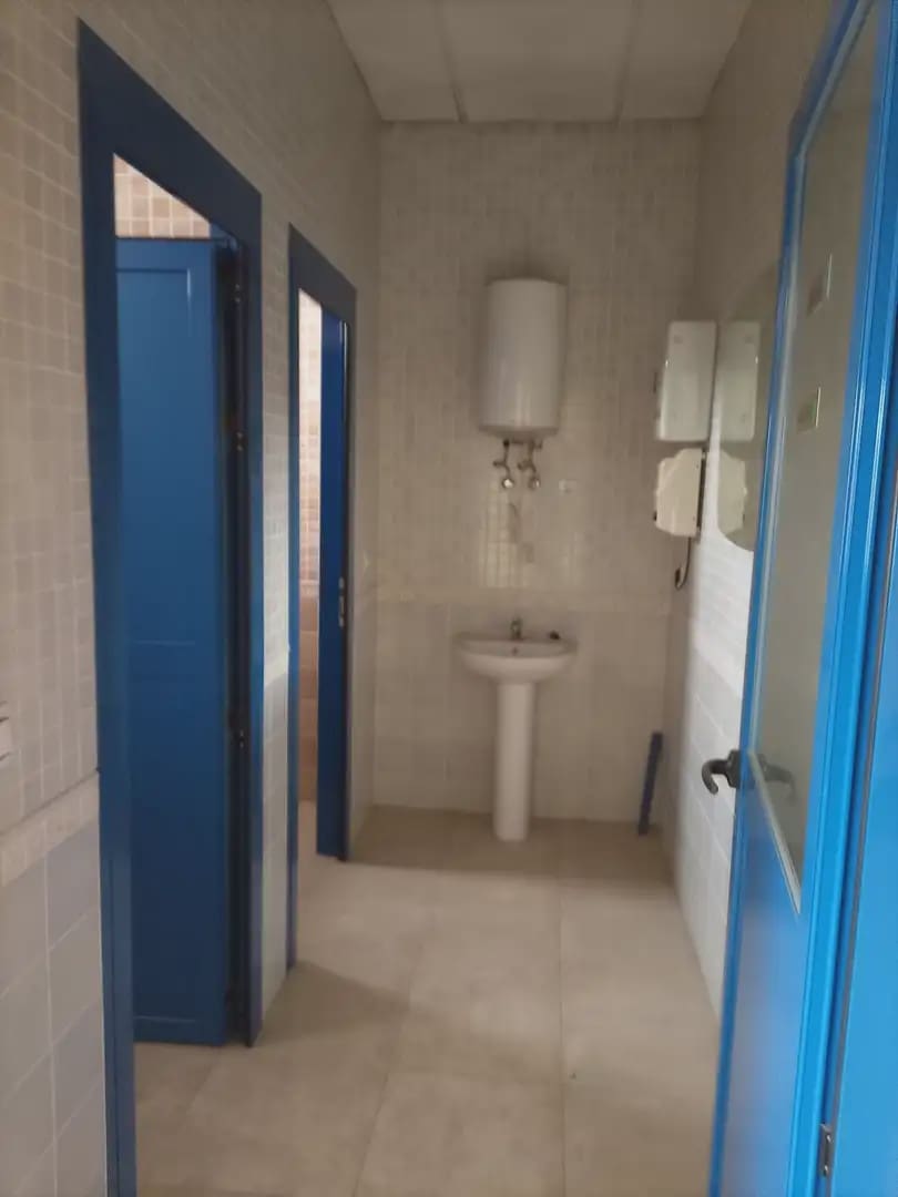 Office for sale in Fuente Vaqueros - € 130,000 (Ref: 10047681)