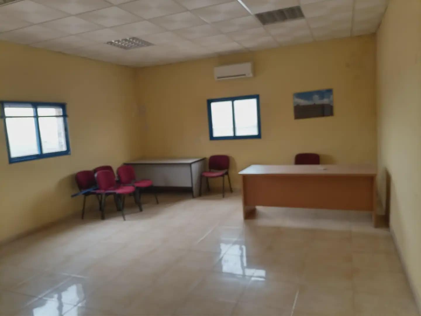 Office for sale in Fuente Vaqueros - € 130,000 (Ref: 10047681)