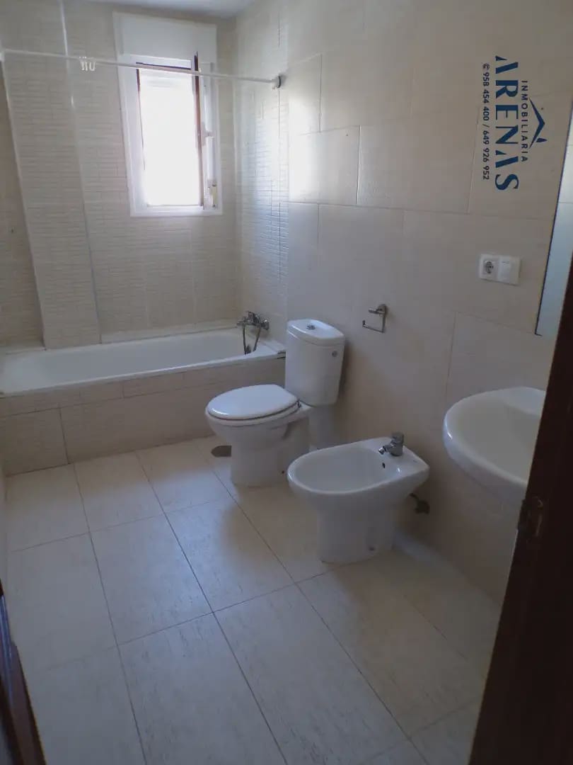 3 Zimmer Reihenhaus zu verkaufen in Fuente Vaqueros mit Garage - 150.000 € (Ref: 10047683)