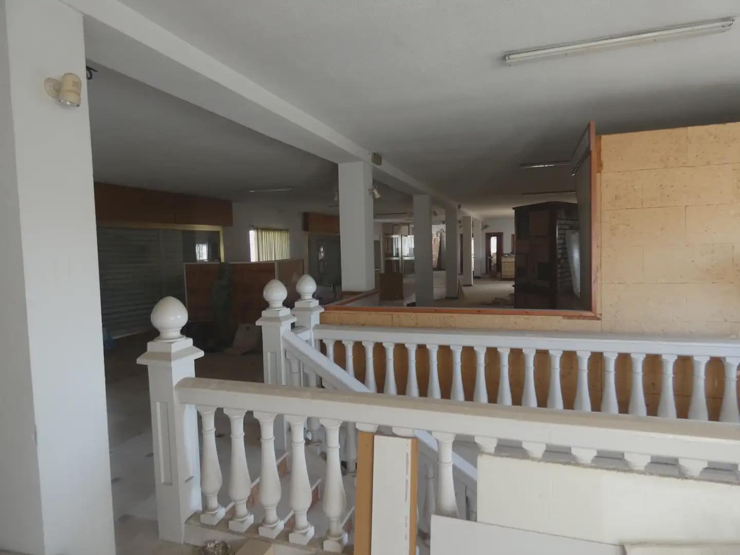 Komercyjne na sprzedaż w Pinos Puente - 288 000 € (Ref: 10047686)