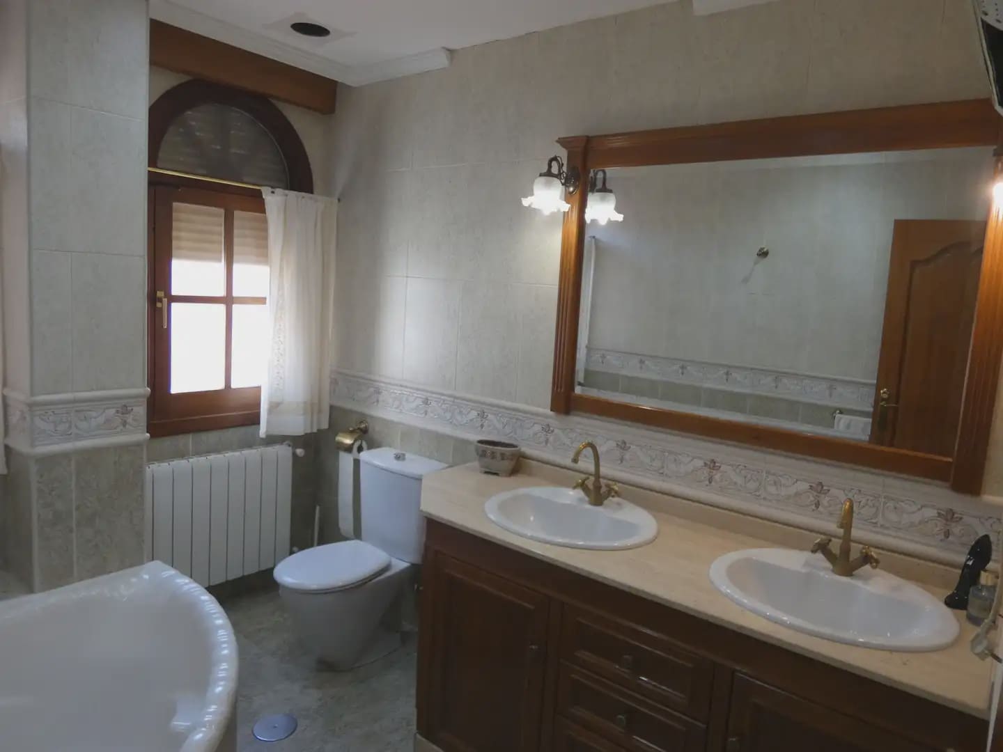3 Zimmer Haus zu verkaufen in Pinos Puente - 138.000 € (Ref: 10047689)