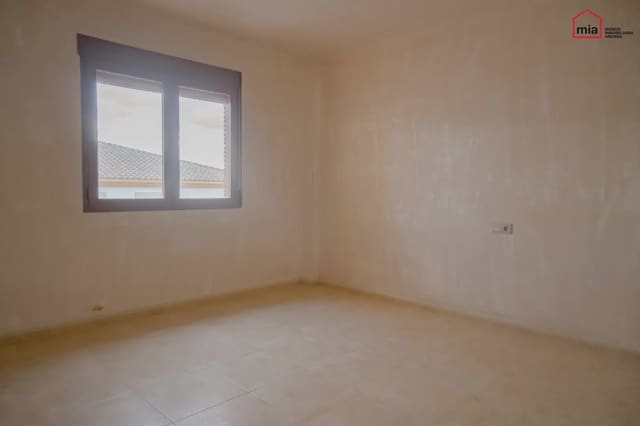 4 soveværelse Byhus til salg i Alomartes, Illora - € 178.000 (Ref: 10047691)