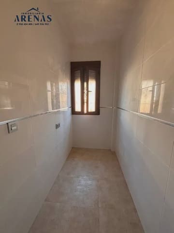 4 bedroom Townhouse for sale in Alomartes, Illora - € 178,000 (Ref: 10047691)