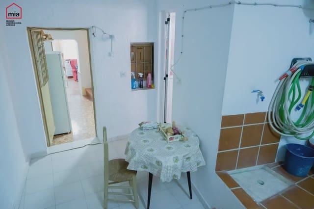 4 soveværelse Byhus til salg i Alomartes, Illora - € 85.000 (Ref: 10047697)