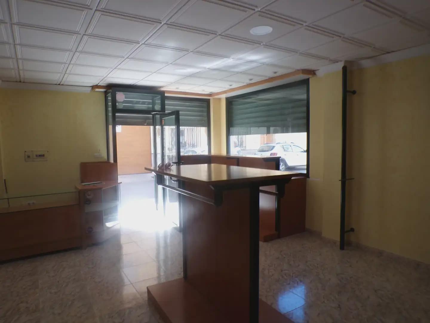 Commercial for sale in Fuente Vaqueros - € 56,000 (Ref: 10047700)