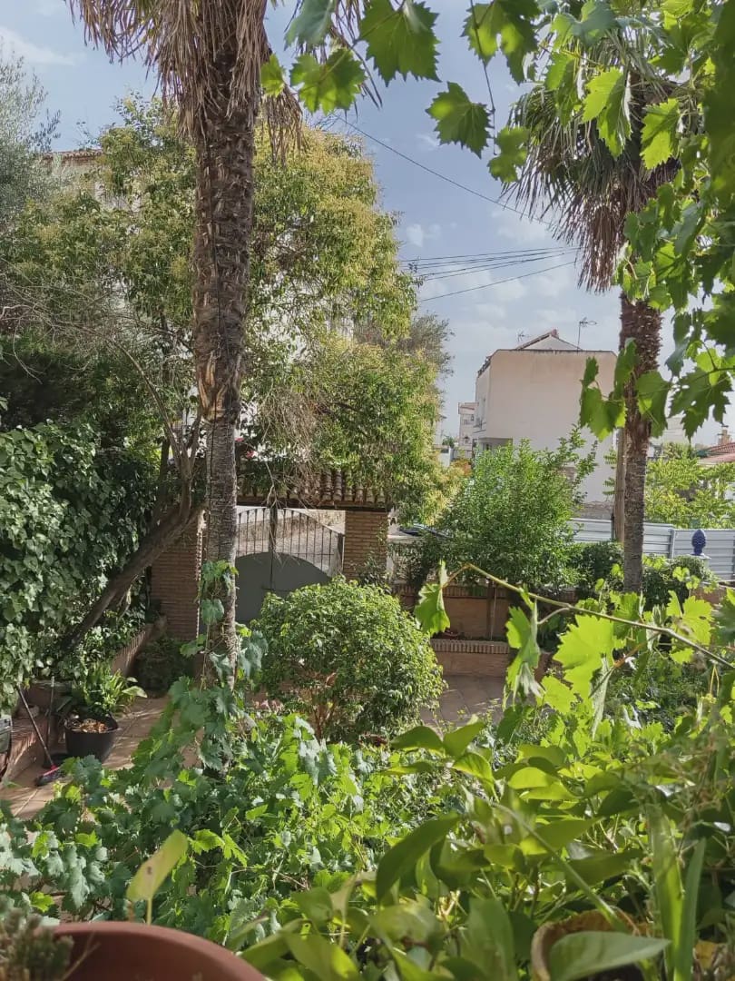 5 bedroom Villa for sale in La Zubia with pool garage - € 560,000 (Ref: 10047702)