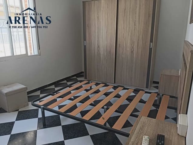 Piso de 3 habitaciones en Pinos Puente en venta - 94.000 € (Ref: 10047705)