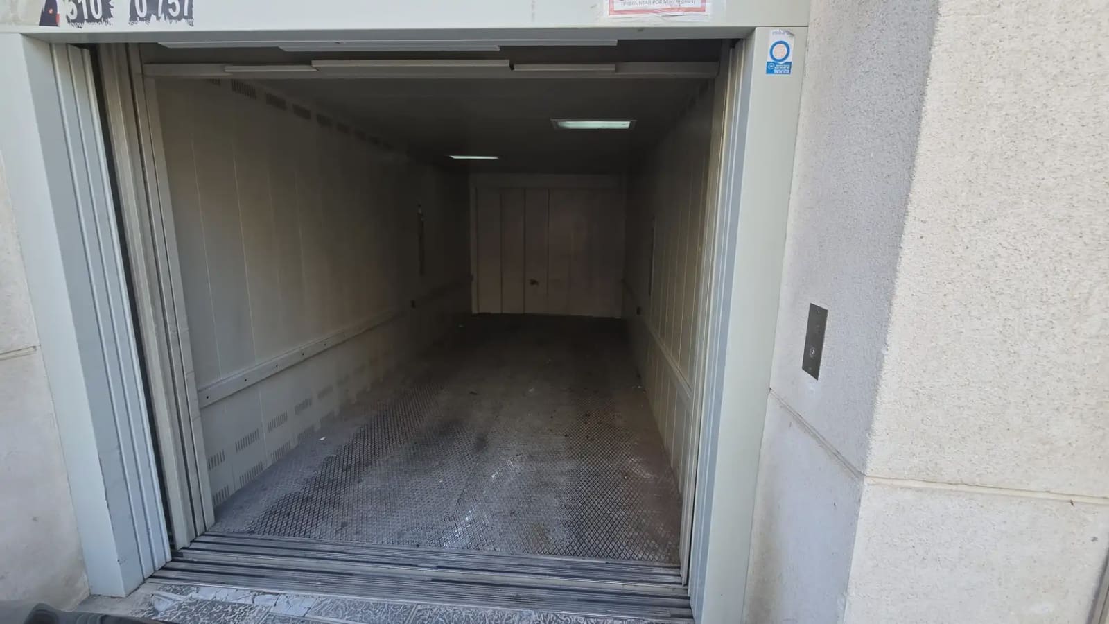 Garage for sale in Motril - € 25,000 (Ref: 10047725)