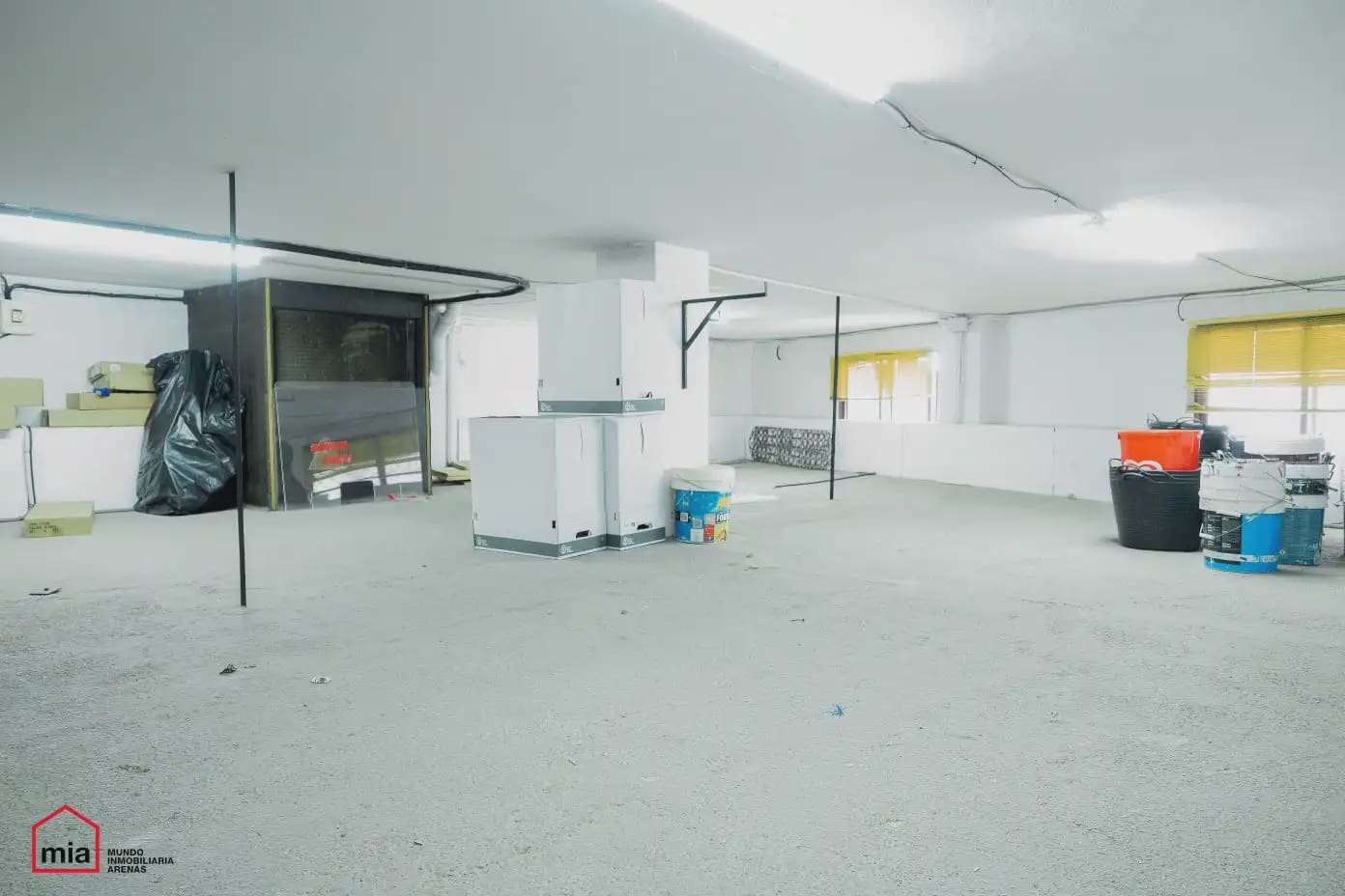 Commercial for sale in Illora - € 195,000 (Ref: 10047730)