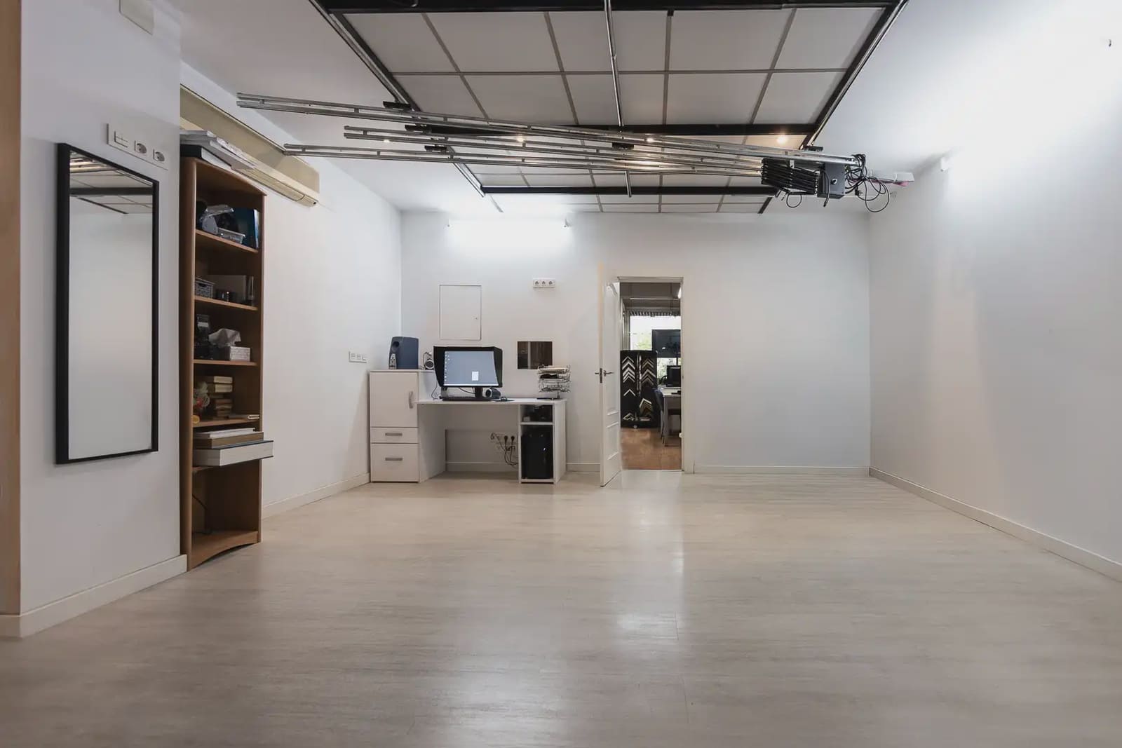 Kaupallinen myytävänä paikassa Granada kaupunki - 179 000 € (Ref: 10047732)