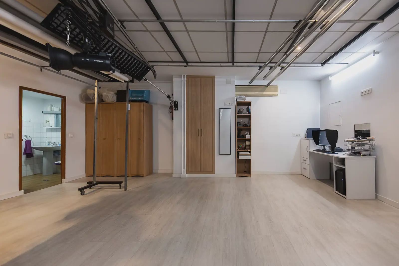 Kaupallinen myytävänä paikassa Granada kaupunki - 179 000 € (Ref: 10047732)