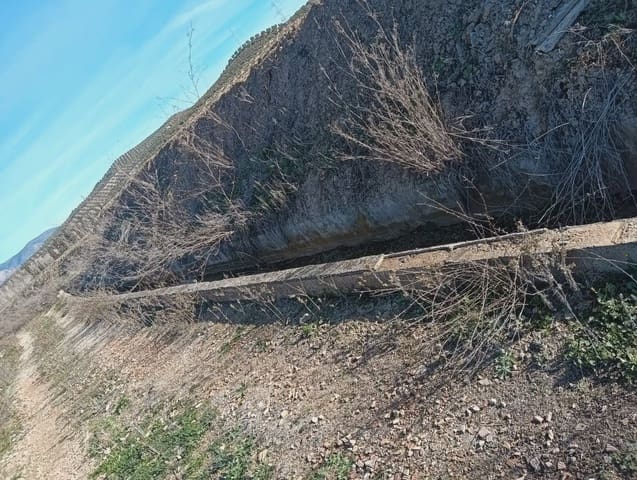 Landgrundstück zu verkaufen in Pedanias de Granada, Granada Stadt - 30.000 € (Ref: 10047736)