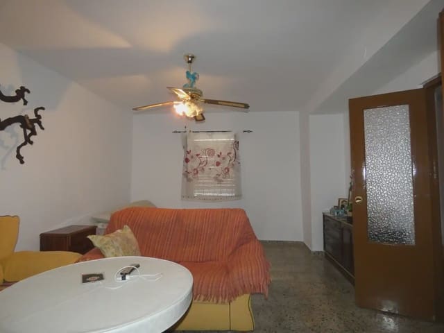 Hus til salgs i Illora - € 90 000 (Ref: 10047738)