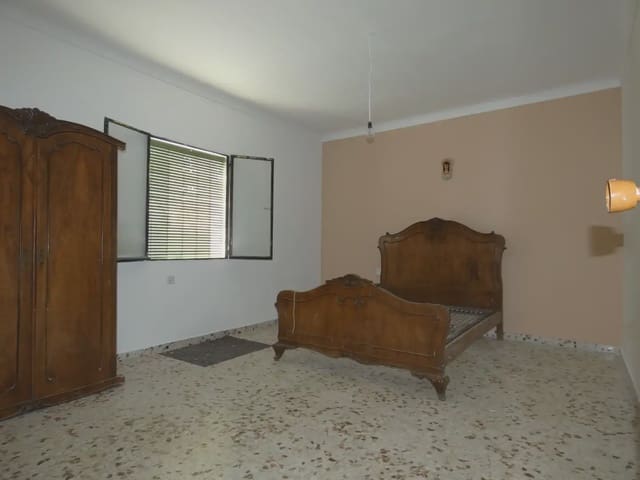 Hus til salgs i Illora - € 90 000 (Ref: 10047738)