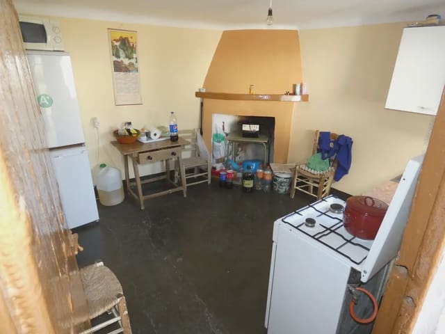 Hus til salgs i Illora - € 90 000 (Ref: 10047738)