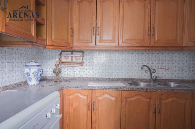 4 soverom Hus til salgs i Illora - € 75 000 (Ref: 10047741)