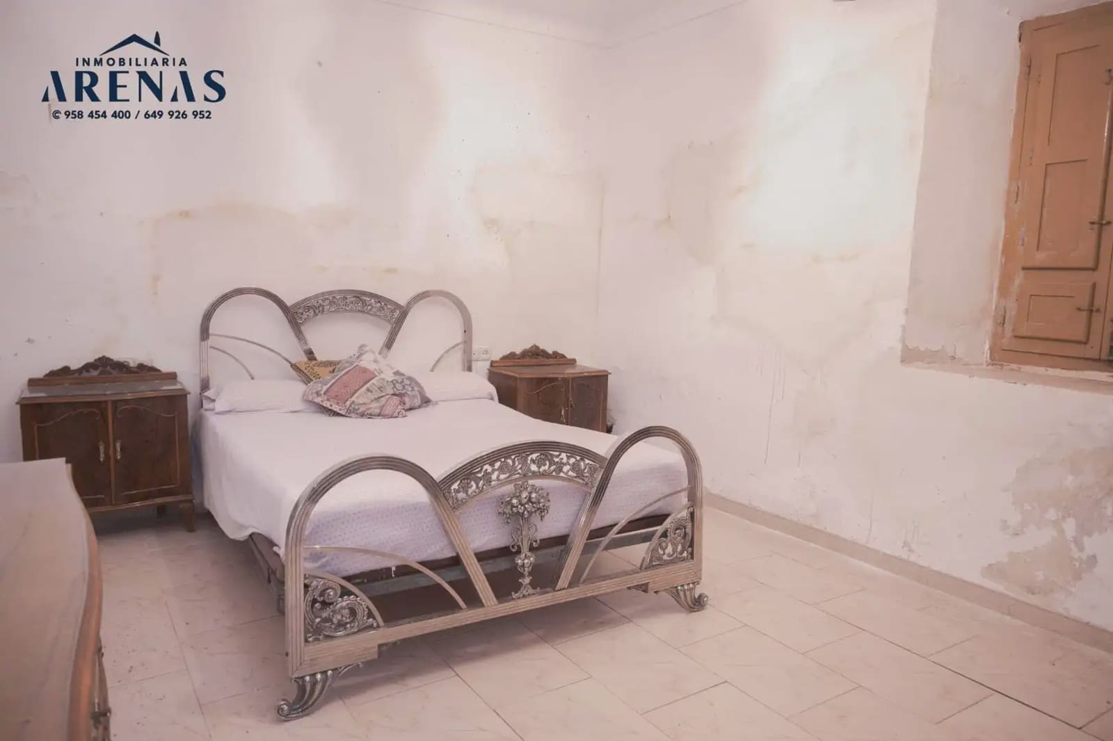 4 slaapkamer Huis te koop in Illora - € 75.000 (Ref: 10047741)