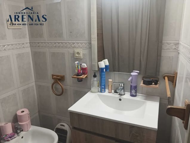 Casa de 3 habitaciones en Pinos Puente en venta - 115.500 € (Ref: 10047745)