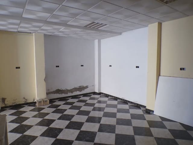 Kaupallinen myytävänä paikassa Fuente Vaqueros - 37 000 € (Ref: 10047747)