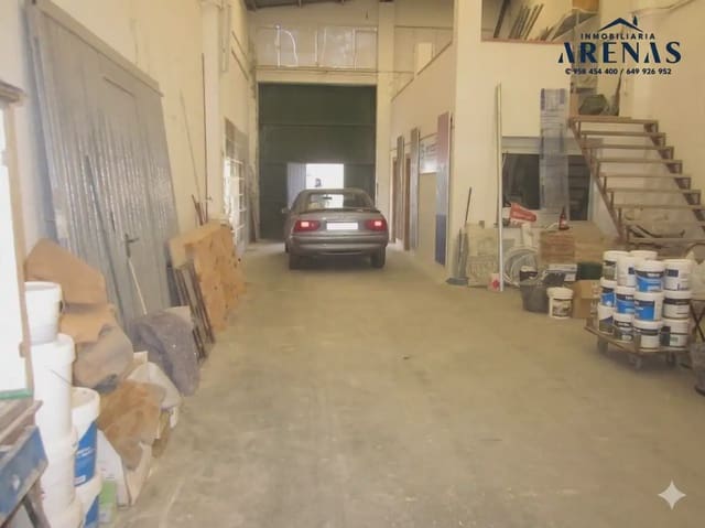 Commercieel te koop in Chauchina - € 125.000 (Ref: 10047755)