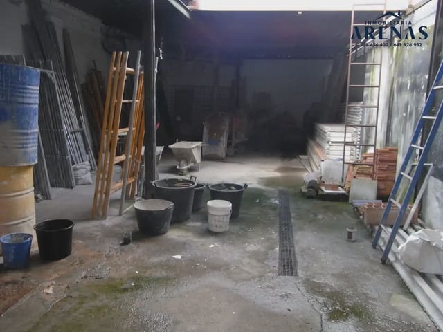 Commercieel te koop in Chauchina - € 125.000 (Ref: 10047755)