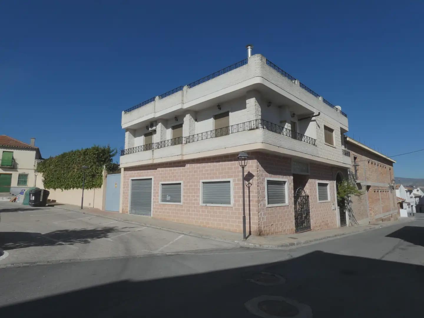 3 soveværelse Byhus til salg i Lachar med swimmingpool - € 280.000 (Ref: 10047757)