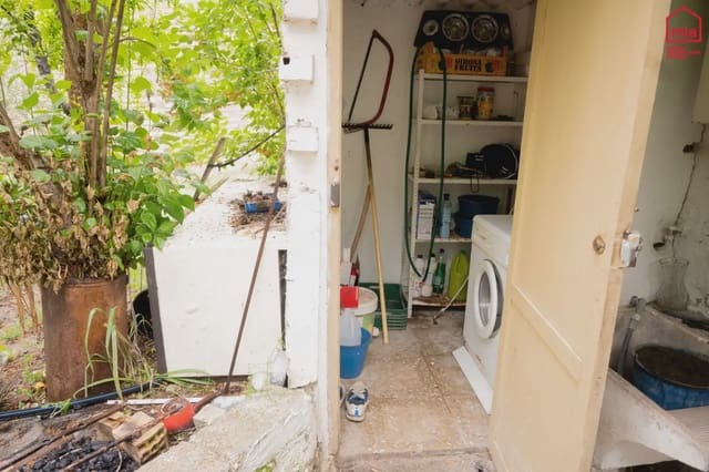 3 soveværelse Villa til salg i Illora - € 98.000 (Ref: 10047761)