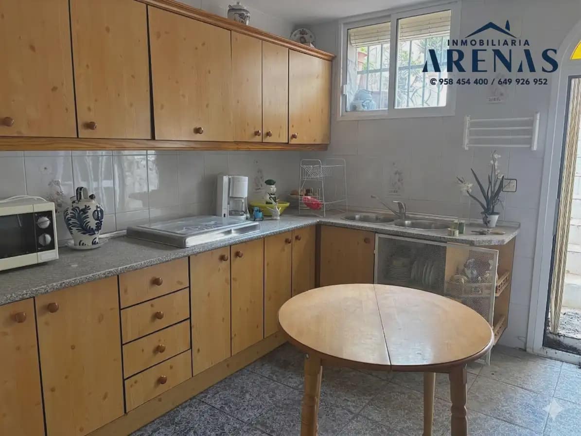 Casa de 5 habitaciones en Illora en venta - 65.000 € (Ref: 10047764)
