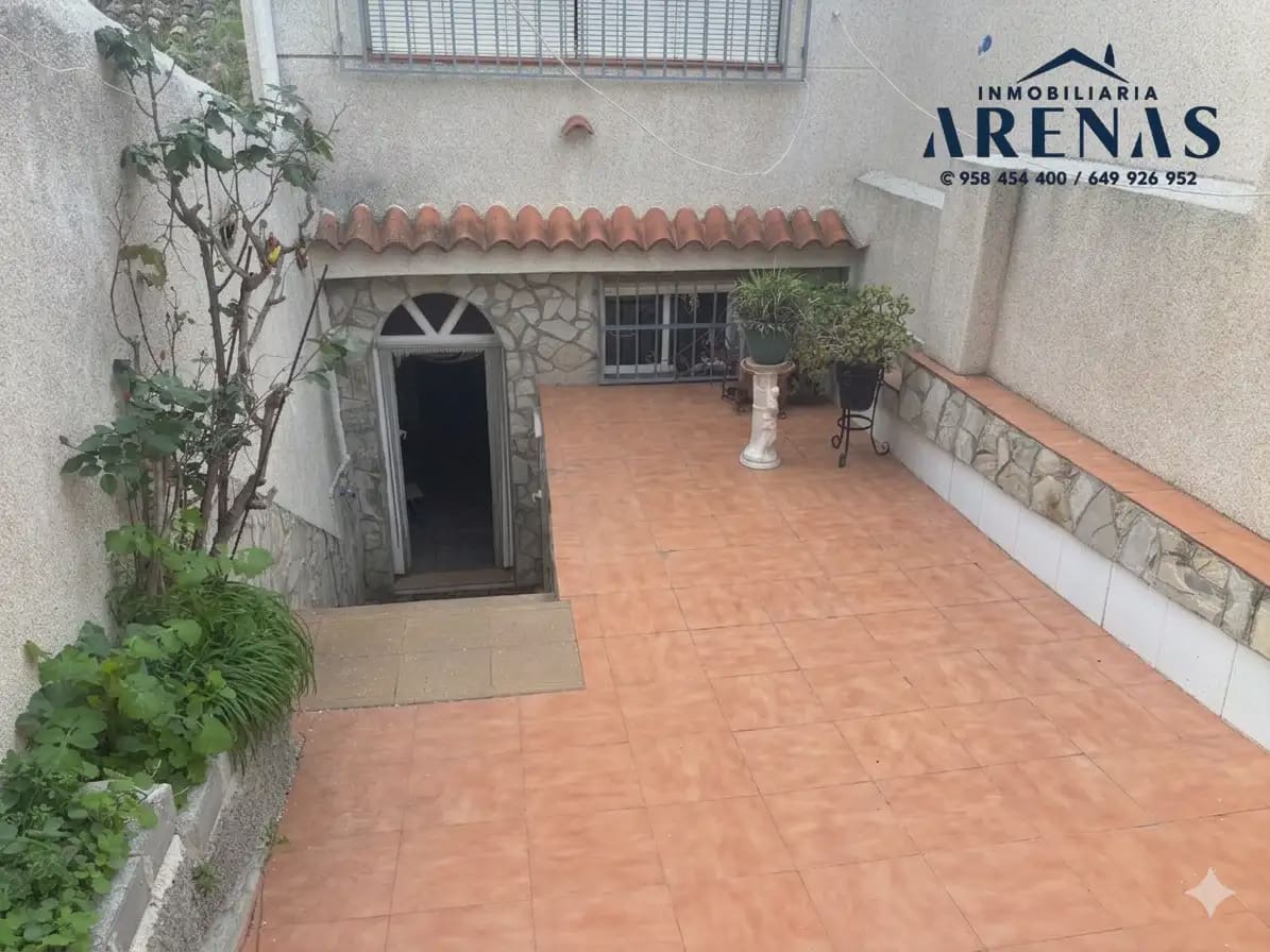 Casa de 5 habitaciones en Illora en venta - 65.000 € (Ref: 10047764)