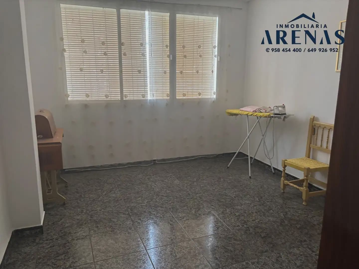 Casa de 5 habitaciones en Illora en venta - 65.000 € (Ref: 10047764)