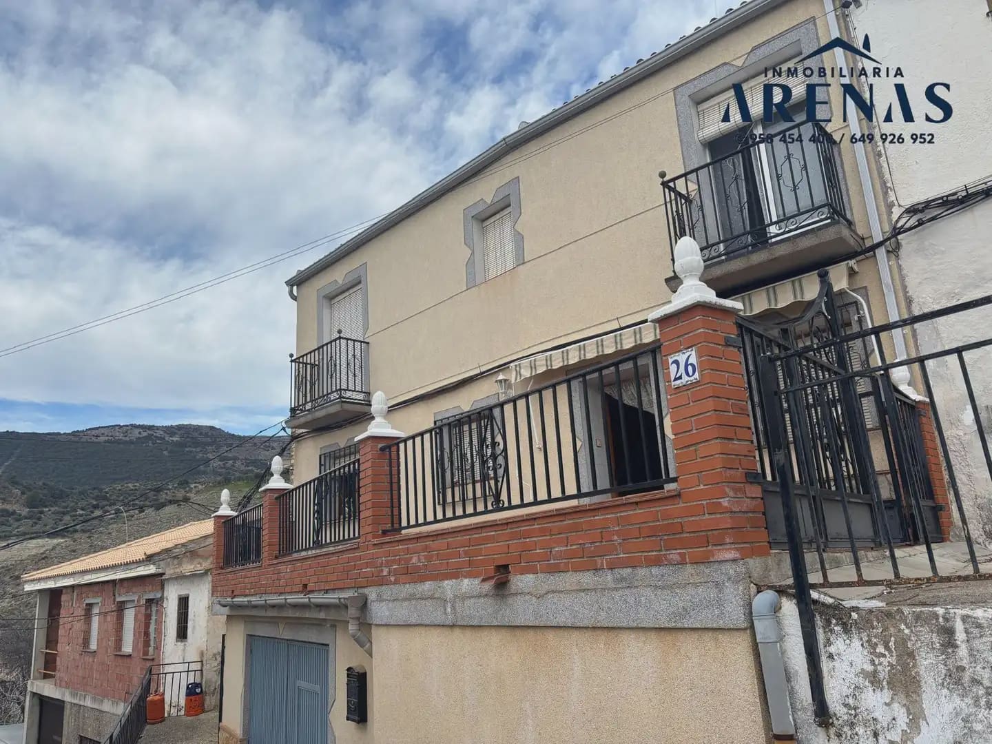 Casa de 5 habitaciones en Illora en venta - 65.000 € (Ref: 10047764)